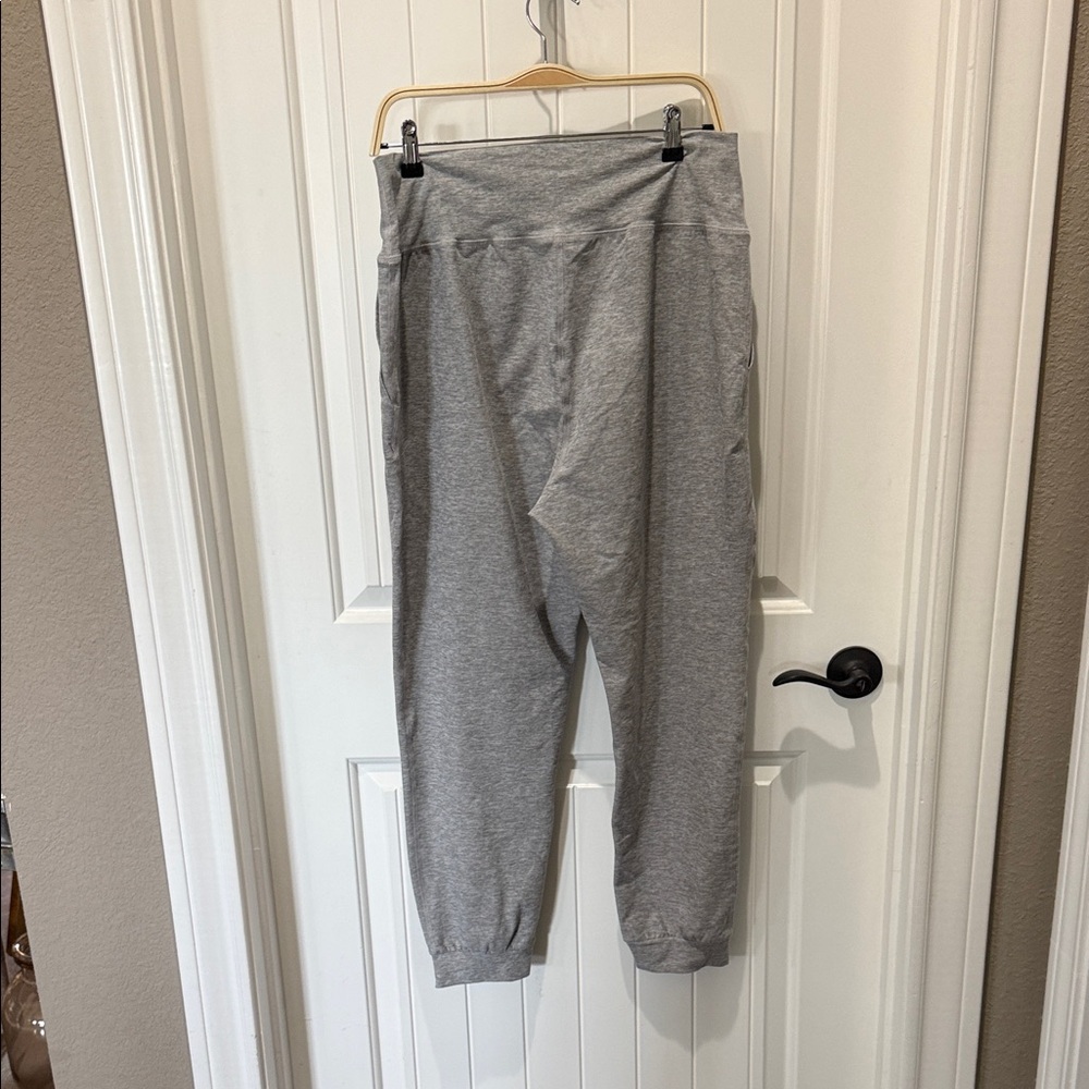 Beyond Yoga Heather Gray high waisted joggers - Picture 3 of 5